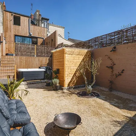 La Maison Dambre-Jacuzzi-Sauna-Clim-4Chambres *