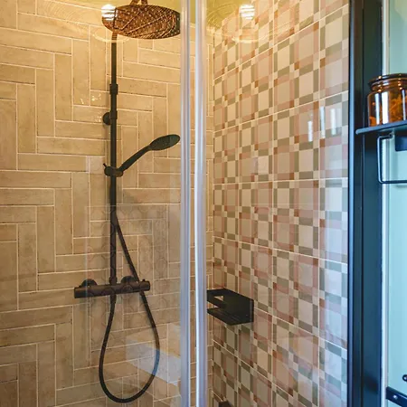 La Maison D'ambre - Jacuzzi - Sauna- Clim Holiday home Saumur