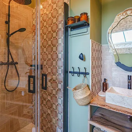 Holiday home La Maison D'ambre - Jacuzzi - Sauna- Clim Saumur