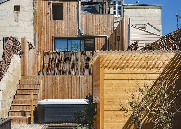 La Maison D'ambre - Jacuzzi - Sauna- Clim Hébergement de vacances Saumur