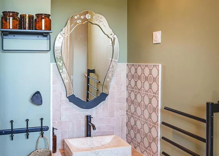 La Maison D'ambre - Jacuzzi - Sauna- Clim Hébergement de vacances *