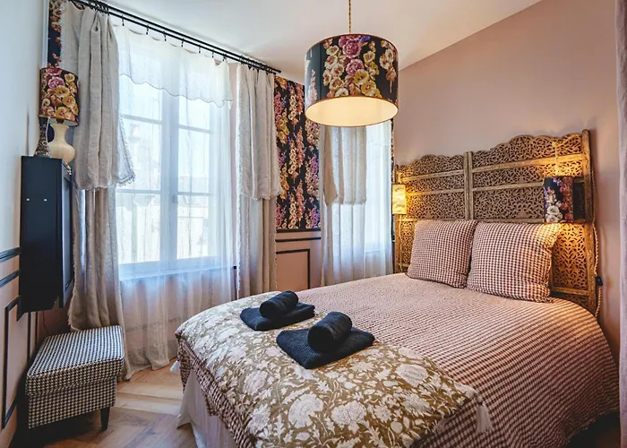 La Maison D'ambre - Jacuzzi - Sauna- Clim Hébergement de vacances Saumur