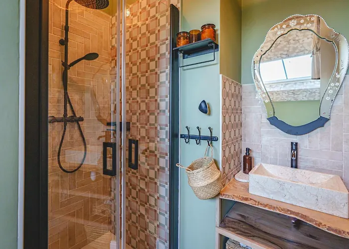 Holiday home La Maison D'ambre - Jacuzzi - Sauna- Clim Saumur