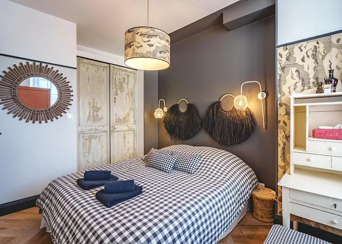 Hébergement de vacances La Maison D'ambre - Jacuzzi - Sauna- Clim Saumur