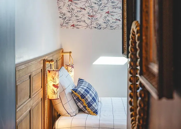 La Maison D'ambre - Jacuzzi - Sauna- Clim Holiday home Saumur