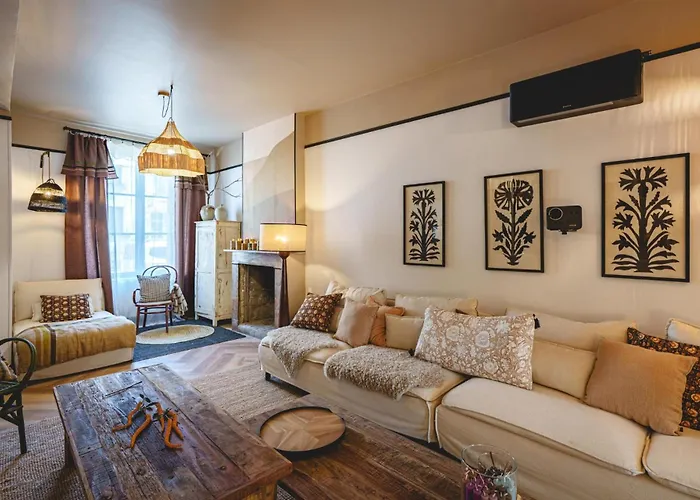 Holiday home La Maison D'ambre - Jacuzzi - Sauna- Clim Saumur